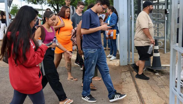  Candidatos isentos de taxa do Enem recebem orientações pelo Gov.br 